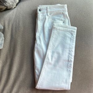 American Eagle white jeans size 2